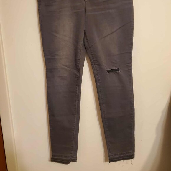 OLD NAVY ROCKSTAR JEANS - Picture 2 of 7